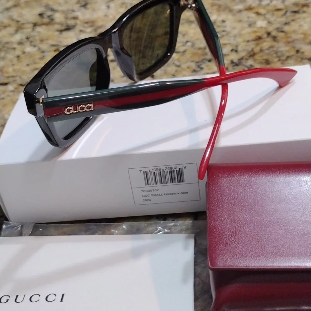 💯 Auth Gucci Sunglasses